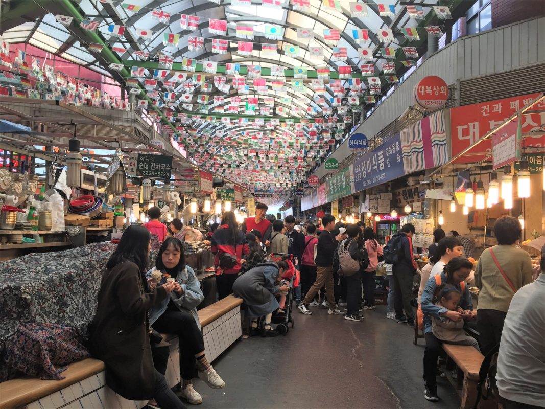 韓国】ソウル・東大門「広蔵市場」は最強の韓国グルメスポット♪おひとり様にも◎ | キンダーメル(Kindermer)