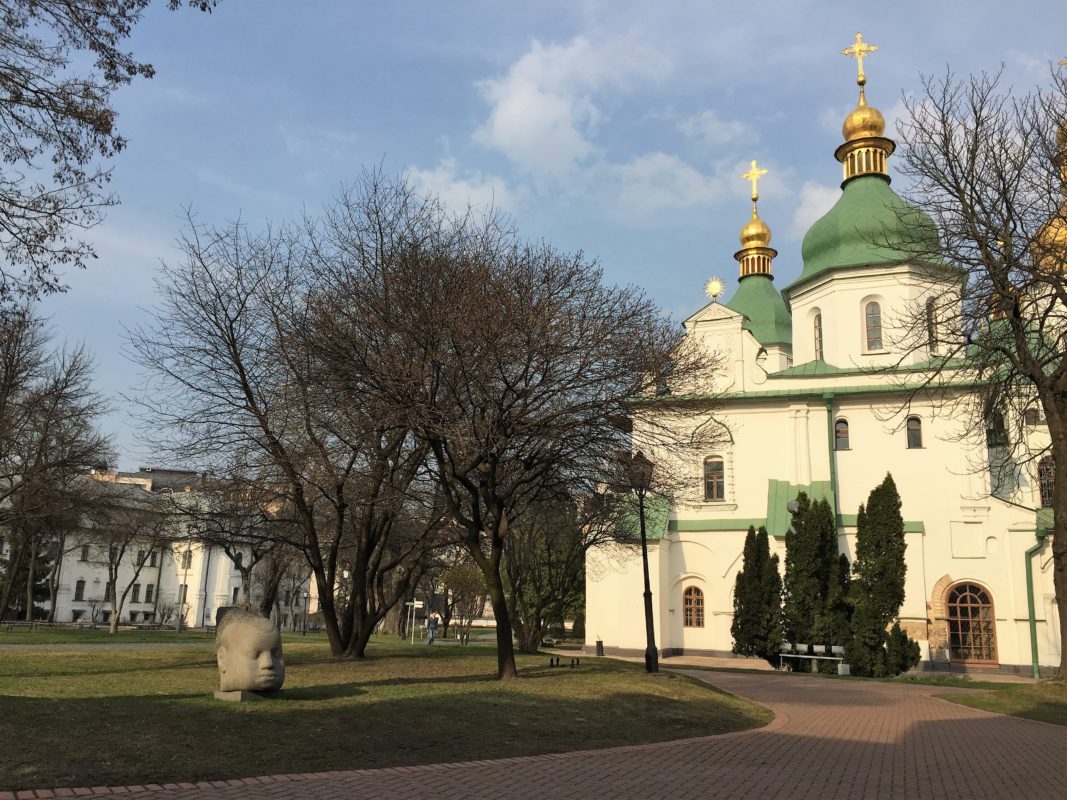 ウクライナ 世界遺産 聖ソフィア大聖堂 見どころや 塔の上から眺める景色を紹介 キンダーメル Kindermer